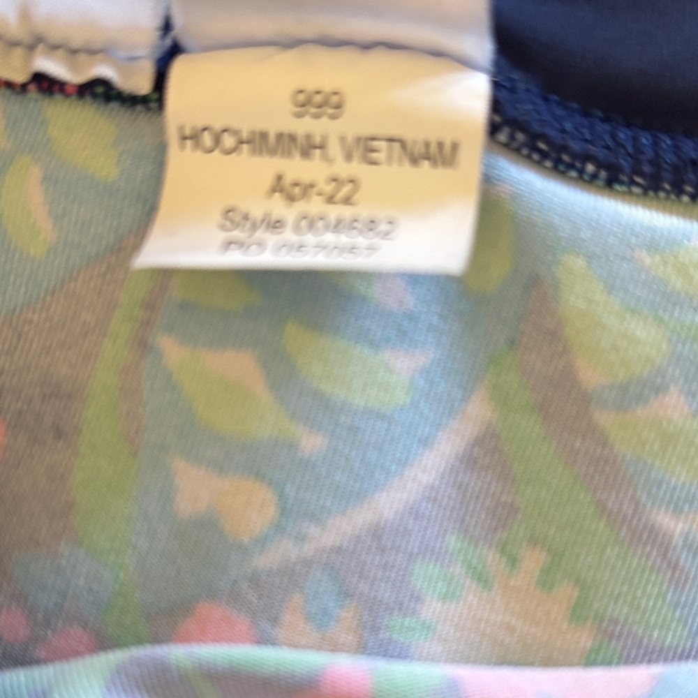 Lilly Pulitzer Take Me To The Sea Cropped Leggings in XL - Picture 4 of 13
